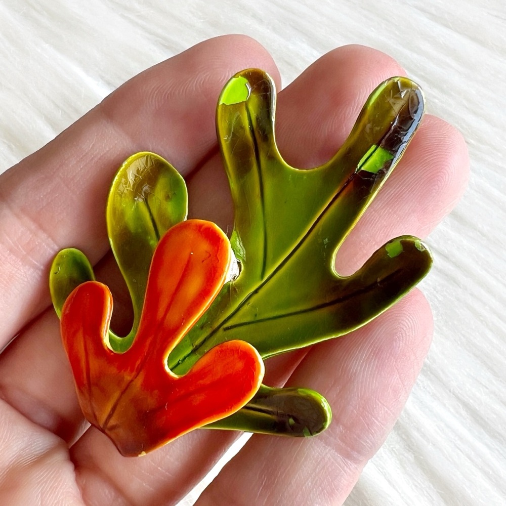 VINTAGE Modernist Oak Leaves Metal Brooch Pin • Boho Mid Century Mod Western